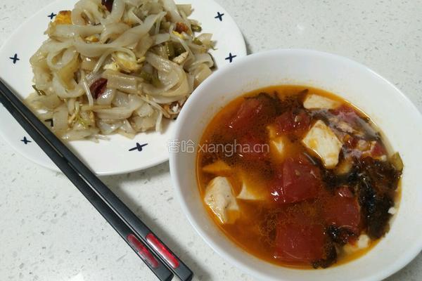 鸡蛋豆芽炒粉