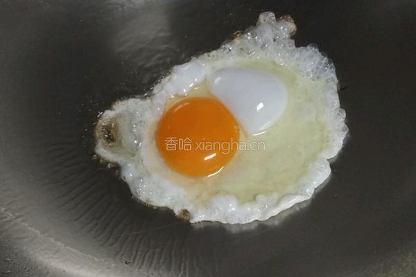 鸡蛋豆芽炒粉的做法图解2