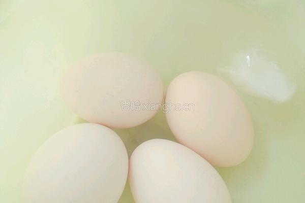 可乐溏心卤蛋的做法图解4