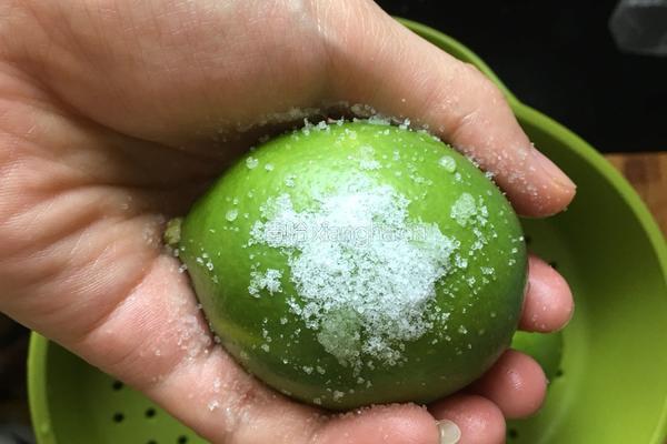 海盐青柠蜜桃水的做法图解1
