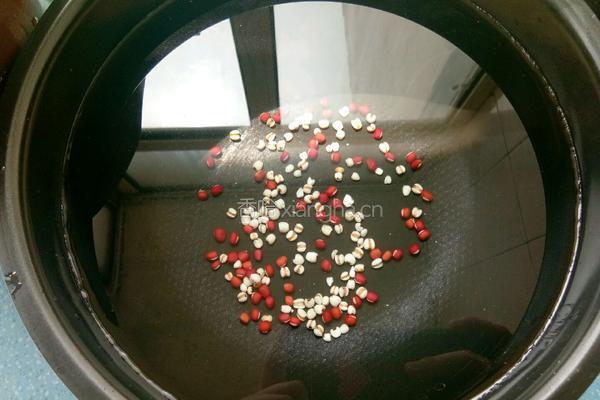 红豆薏米水的做法图解2