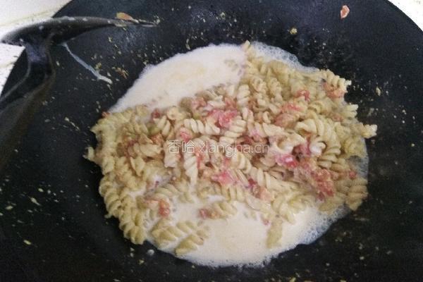 西红柿奶油螺旋意面的做法图解9