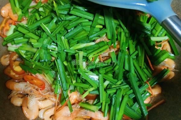 韭菜炒河虾的做法图解3