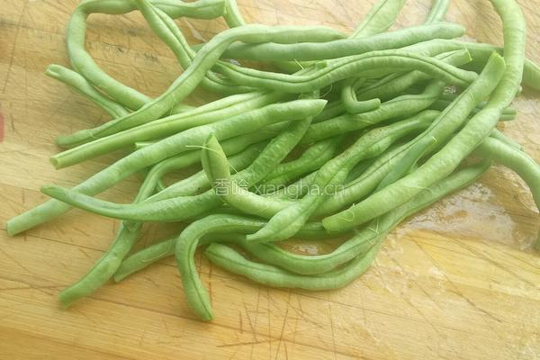 凉拌豆角的做法图解1