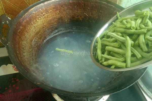 凉拌豆角的做法图解3