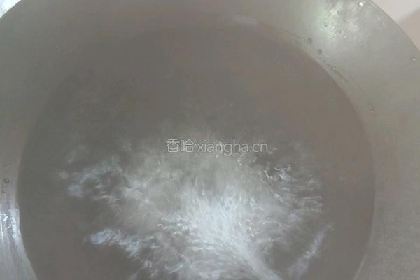 花生鸡丁焖粉丝的做法图解4
