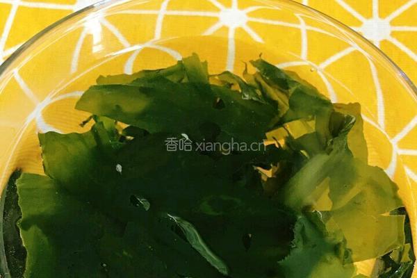 鸡蛋裙带菜小馄饨的做法图解2