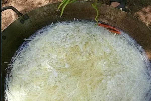 凉拌土豆丝的做法图解3