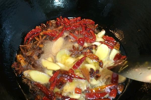 油爆小龙虾的做法图解2