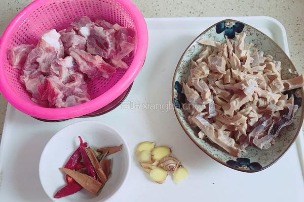 笋干子排汤(地方名菜)的做法图解2