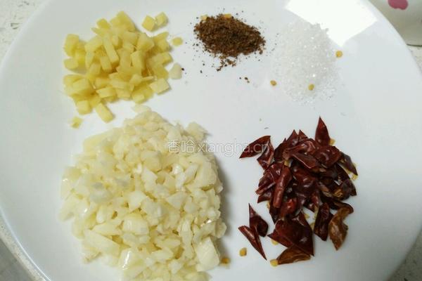 蒜蓉烧茄子的做法图解3