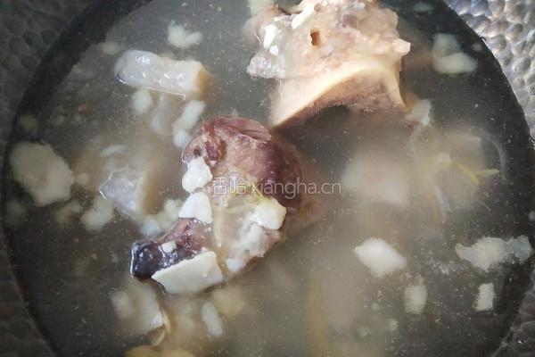 牛肉骨汤面的做法图解3