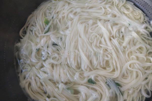 牛肉骨汤面的做法图解9