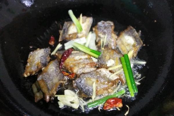 红烧带鱼的做法图解5