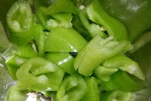手撕包菜的做法图解3