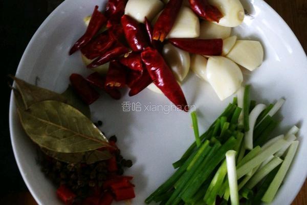 魔芋烧鸭的做法图解1