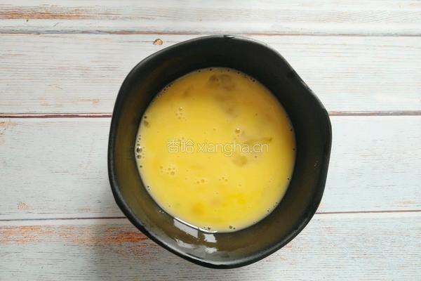 西兰花蛋炒饭的做法图解3