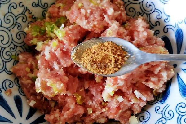 猪肉萝卜缨馅饼的做法图解11