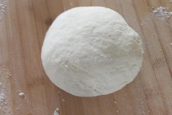 地锅鸡上面的锅贴饼的做法图解2