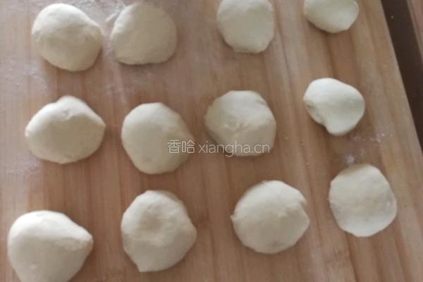 地锅鸡上面的锅贴饼的做法图解4