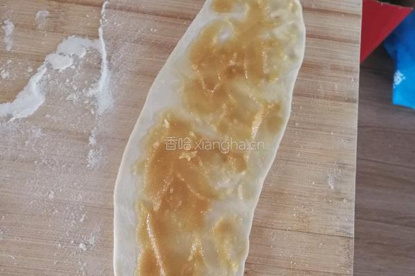 地锅鸡上面的锅贴饼的做法图解5