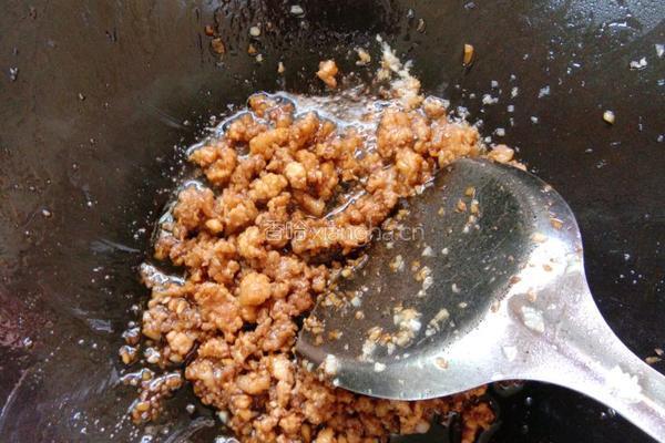 花生酱肉末茄子的做法图解4