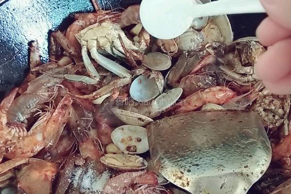香辣虾蟹的做法图解14