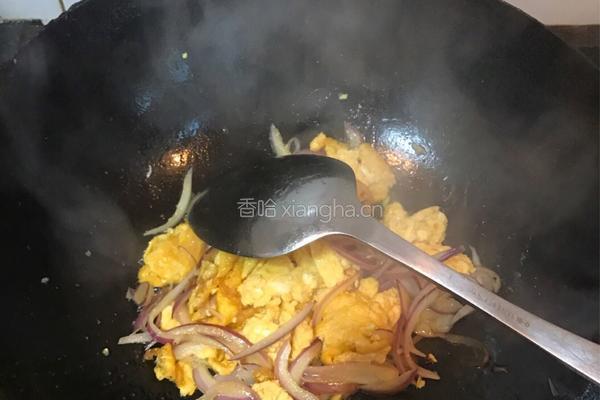 蒜香洋葱炒蛋的做法图解5