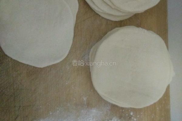 素菜包子的做法图解3