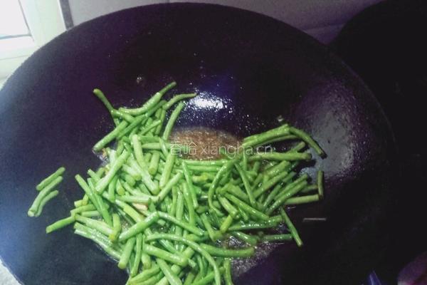豇豆角炒土豆的做法图解9