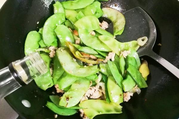 肉末焖扁豆角的做法图解9