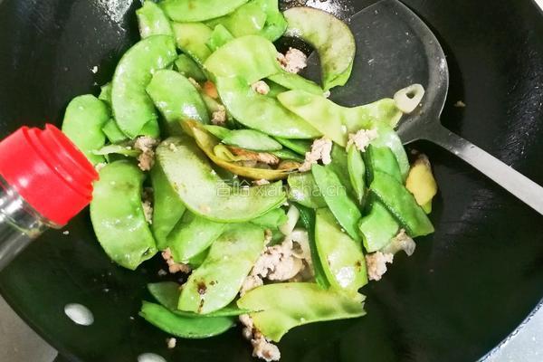 肉末焖扁豆角的做法图解10