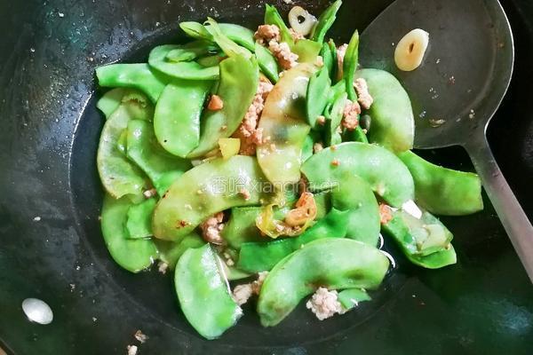 肉末焖扁豆角的做法图解12