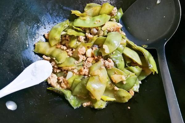 肉末焖扁豆角的做法图解13