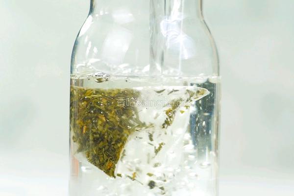 百香果青柠冷泡茶的做法图解1