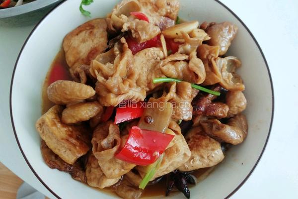 豆腐烧肥肠的做法图解4