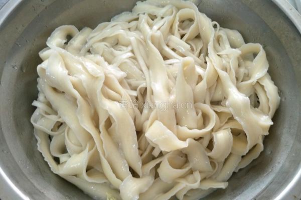 豆角鸡蛋捞面的做法图解6