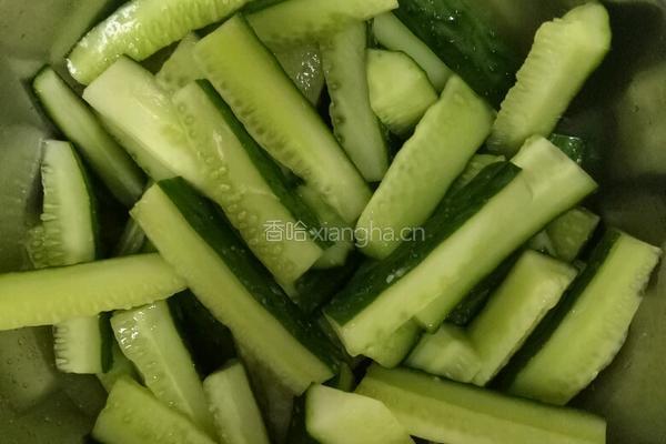 酸辣黄瓜的做法图解3
