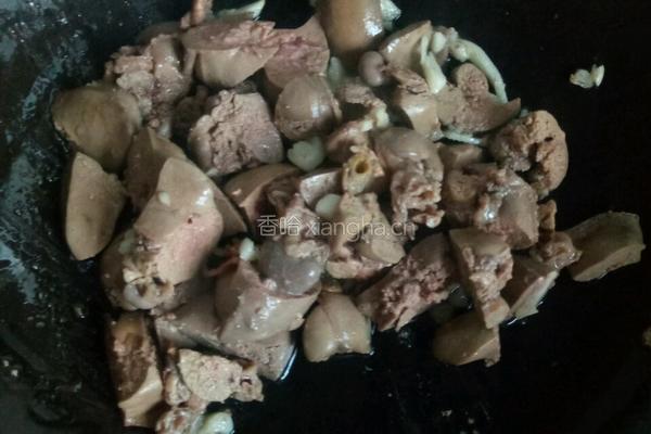 胡萝卜炒鸡肝的做法图解5