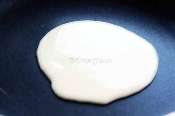 宝宝最爱辅食-香蕉班戟卷的做法图解6