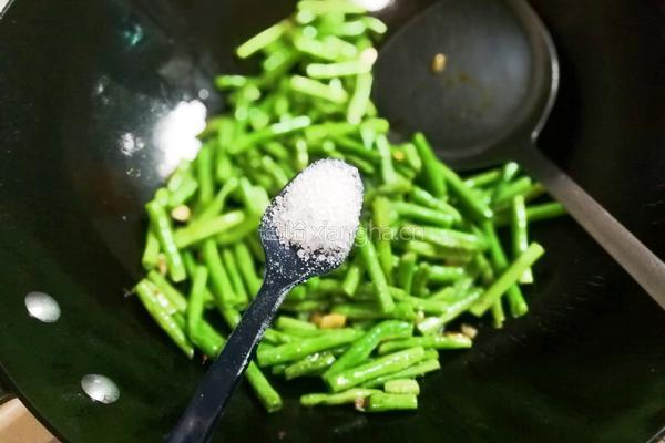 蒜香生抽豇豆的做法图解9