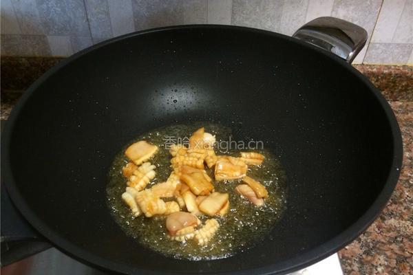西芹泡椒爆鱿鱼的做法图解5