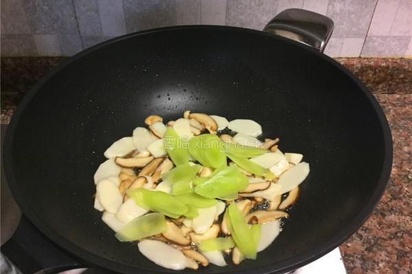 香菇烩山药的做法图解6