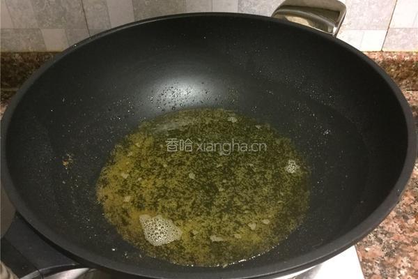 泡椒豆豉干烧鱼的做法图解6