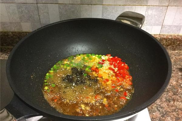 泡椒豆豉干烧鱼的做法图解8