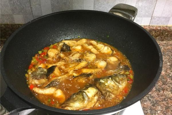 泡椒豆豉干烧鱼的做法图解11