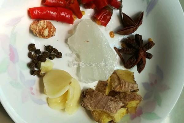 芋头烧肉的做法图解4