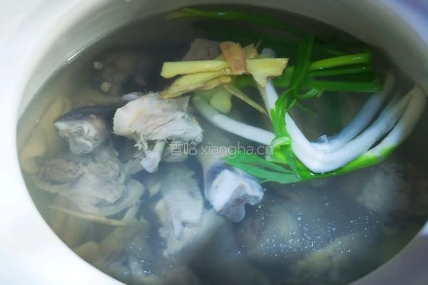 鲜松茸鸡汤的做法图解5
