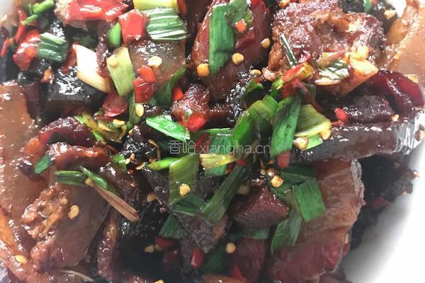 腊肉炒蕨粑的做法图解7