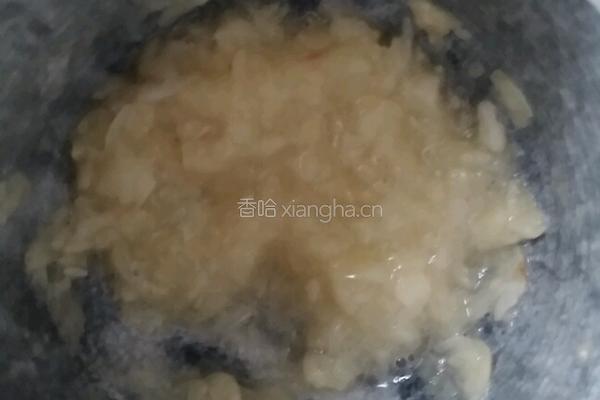 凉拌黄瓜鸡蛋火腿肠的做法图解2
